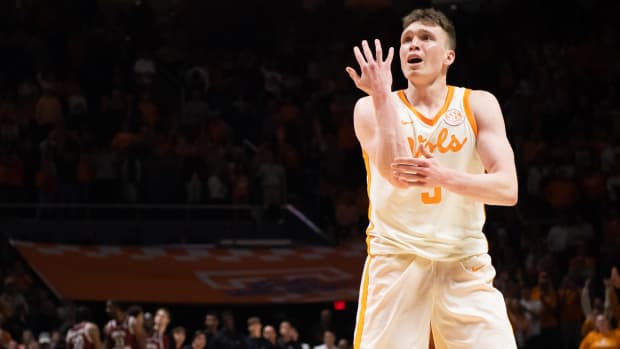Syndication: The Knoxville News-Sentinel  Caption: Tennessee guard Dalton Knecht (3) asks for a foul call after being hit in the arm while shooting during a basketball game between Tennessee and South Carolina held at Thompson-Boling Arena at Food City Center on Tuesday, January 30, 2024.